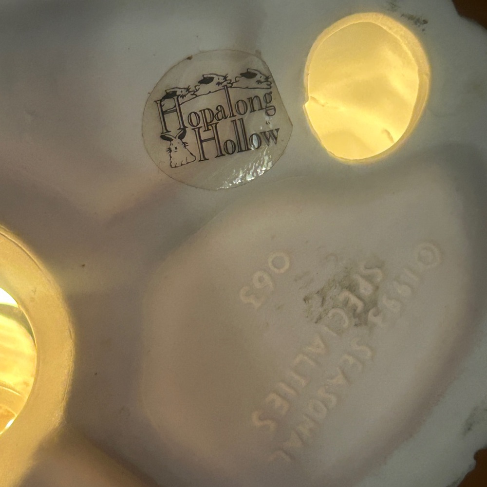 Hopalong Hollow Lighted Easter Village Set - 1993 Seasonal Specialty Collection - Picture 10 of 13